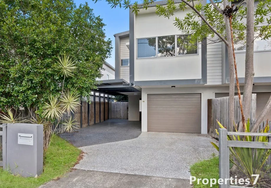 Freehold With No Strata Fees!